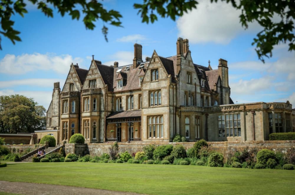 Clayesmore School is delighted to announce that it is joining the Inspired Learning Group family of schools.